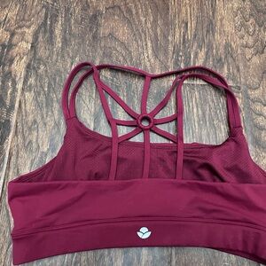Elegant Maroon Strappy Sports Bra